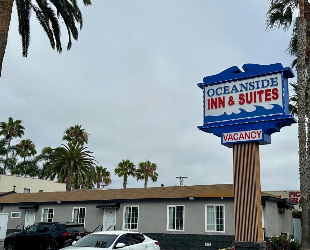 Oceanside Inn & Suites